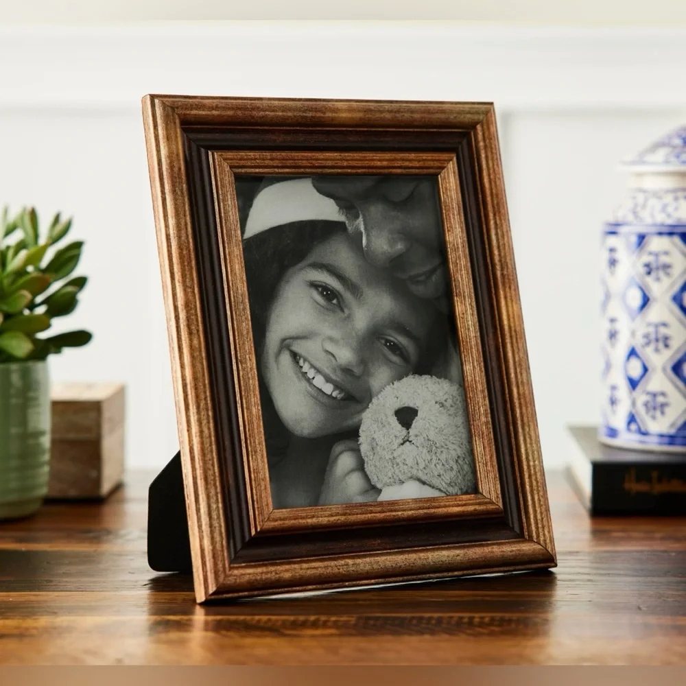 STUDIO DECOR Simply Essentials Two-Tone Finish Distressed Picture Frame #1005254